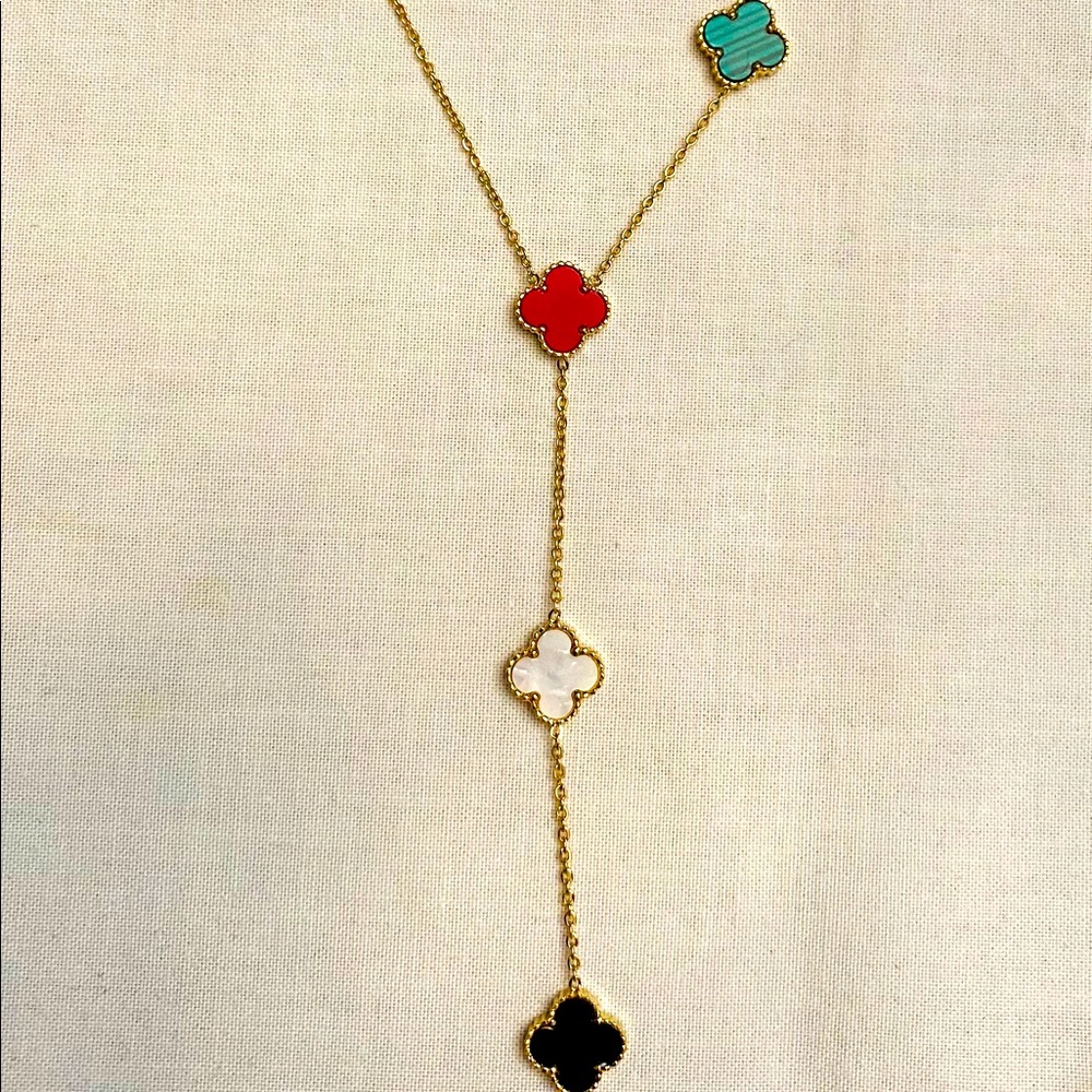 Four leaf clover necklace and earings